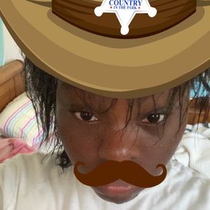 Meet your Posher, Abigail